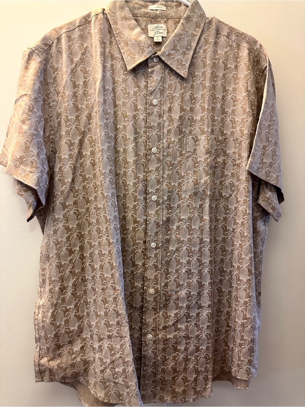Men's Short Sleeve Button-Up Shirt in Light Brown pineapple Pattern Vacay